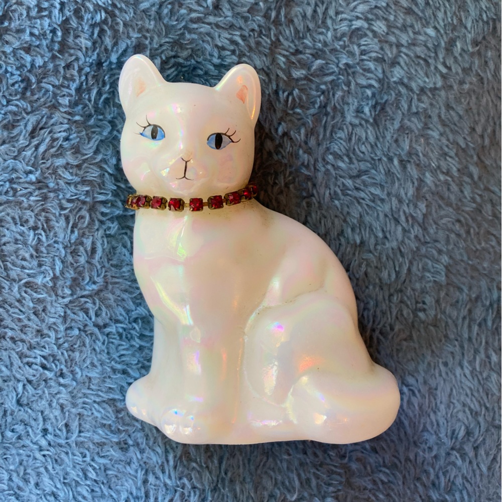 Vintage Fenton Opalescent Cat - Birthstone series, July (Ruby)